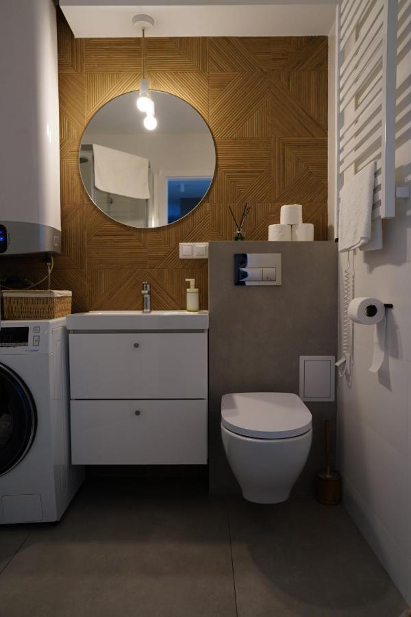 3 Rooms Apartment Podgorze Citybeat #3 Krakow Exterior photo